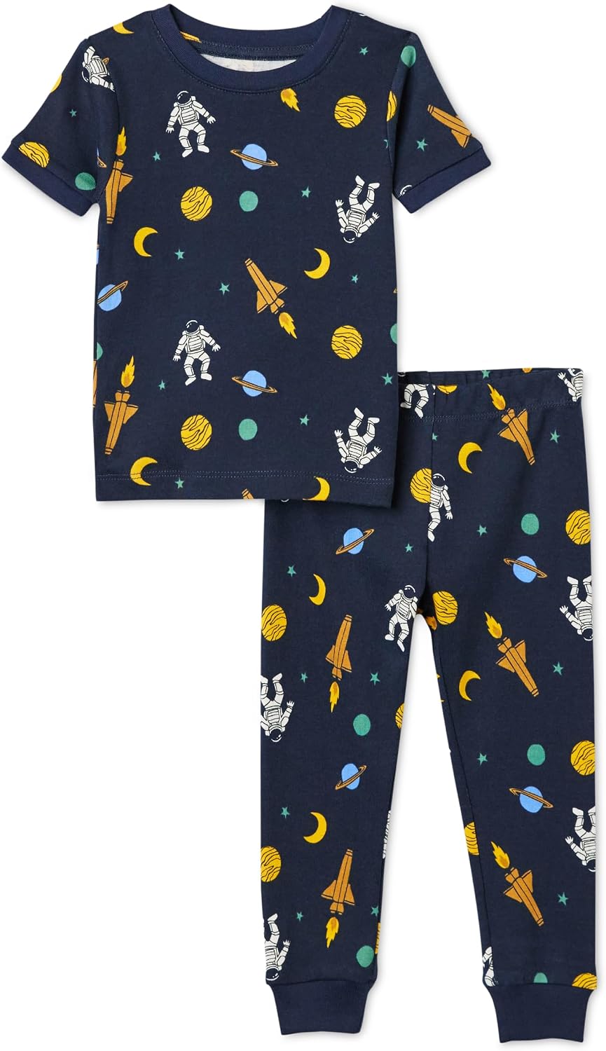 Amazon Essentials Boys' Snug-Fit Cotton Pajama Set, Short-Sleeve T-Shirt and Pants