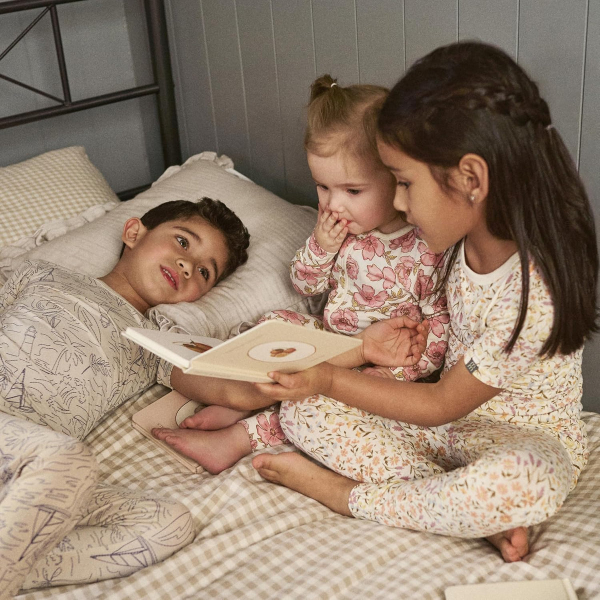 MODERNMOMENTS Baby Viscose 4-piece Tight Fitting Pajama Sets
